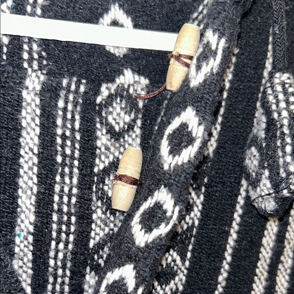 Black and White Striped Poncho - Picture 2 of 8